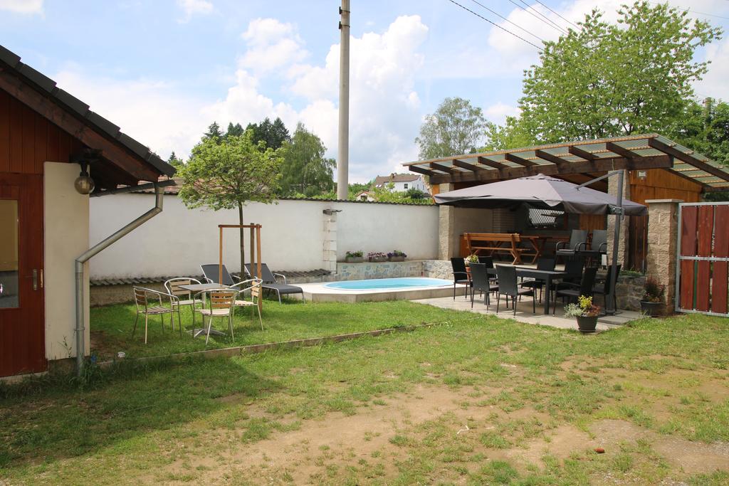 Hotel U Certa Čerčany Exterior foto